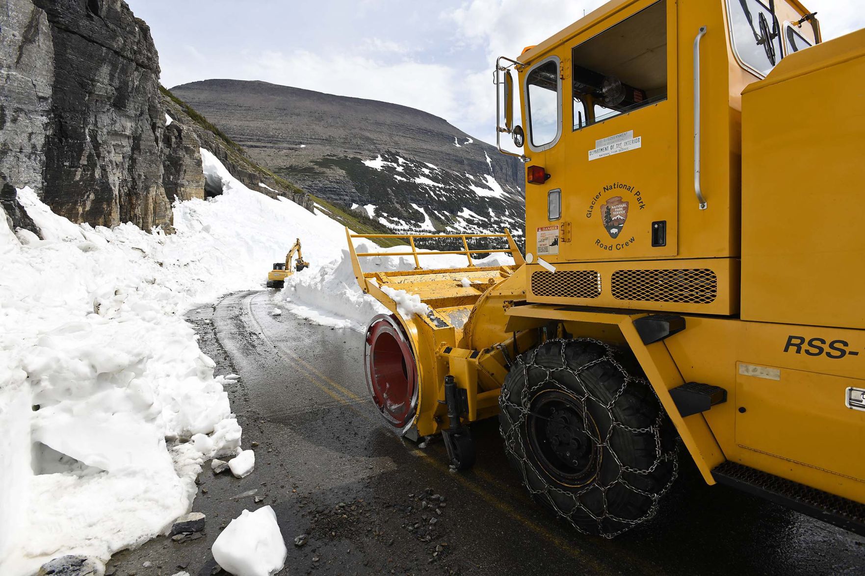 Going-to-the-Sun Road Plowing 2018 04.jpg
